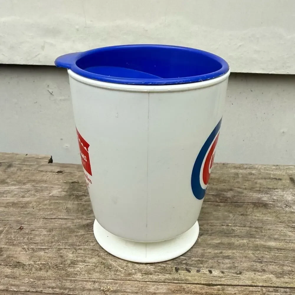 Vintage Chicago Cubs MLB Trip Sip Coffee Cup Bob Evans Promo Plastic